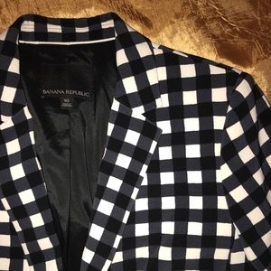 📸 Checked Banana Republic Blazer